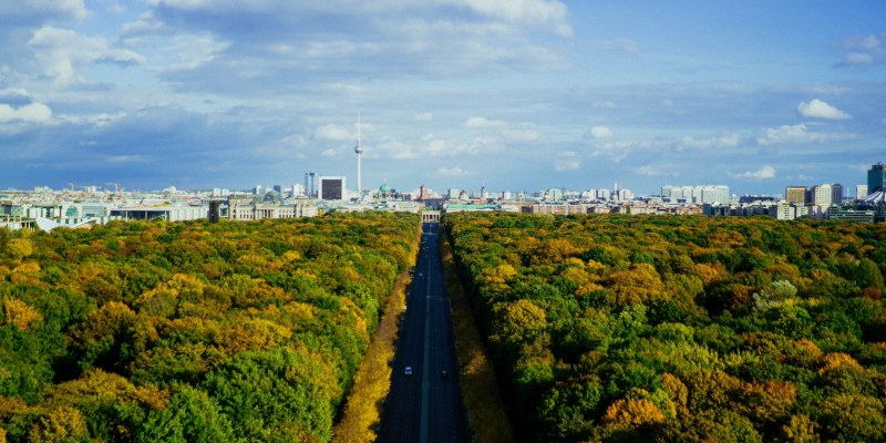 Aussicht auf Berlin und den Tiergarten von der Siegessäule.